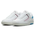 WMNS_AIR_JORDAN_2_RETRO_LOW_UNC_TO_CHICAGO-WHITE_GYM_RED_DK_POWDER_BLUE_SAIL-1